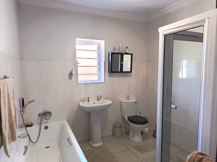 4 Bedroom Property for Sale in Dolphin Creek Golf Estate Western Cape